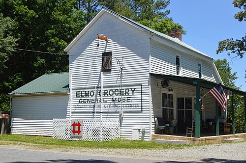 The shoppe, Reba out front